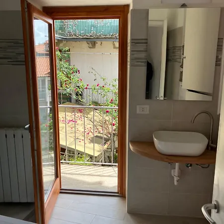 Casa Vacanze Scent Of Roses Verbania Exterior foto
